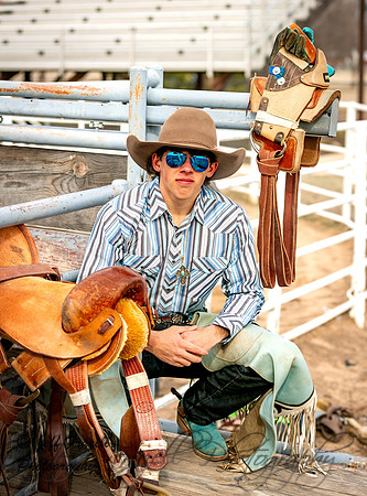 _35I2049